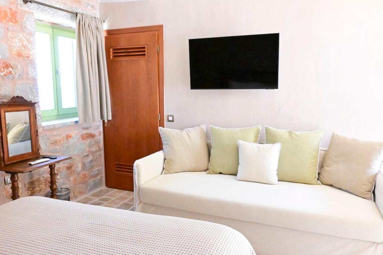 Arapis Rooms & Suites Agios Kiprianos Exterior foto